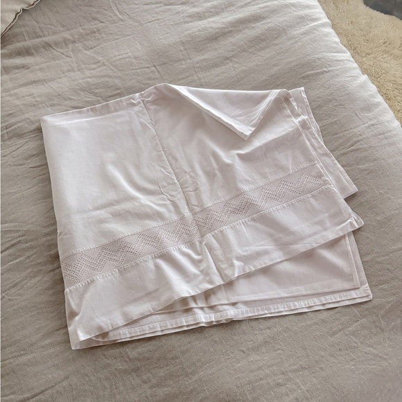 Antique Linen Bedsheet with Handwork Border - Picture 6 of 8